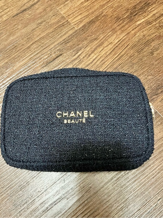 CHANEL Handbags - CHANEL Black Tweed Beauté Cosmetic Pouch with Gold Logo